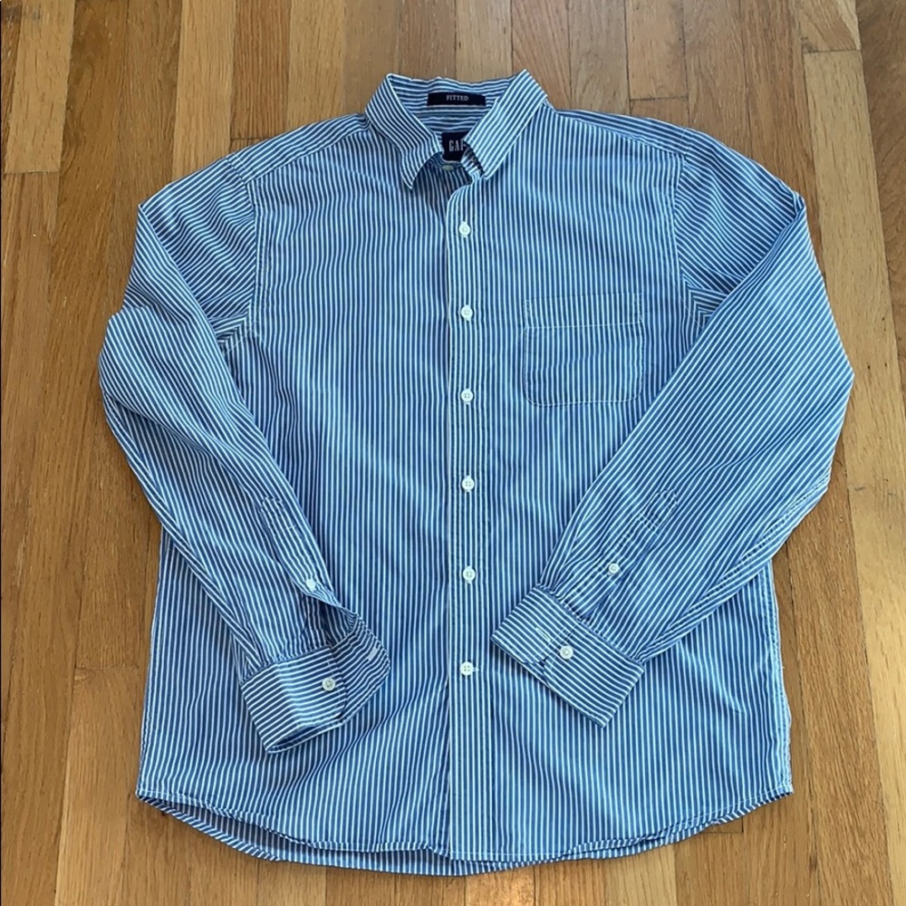 Fitted Dress Shirt in Blue and White Stripe